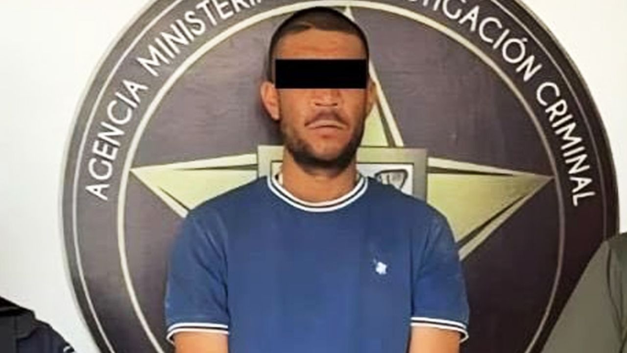 Lo detienen por conducir vehículo robado y le encuentran envoltorios de droga en Sonora