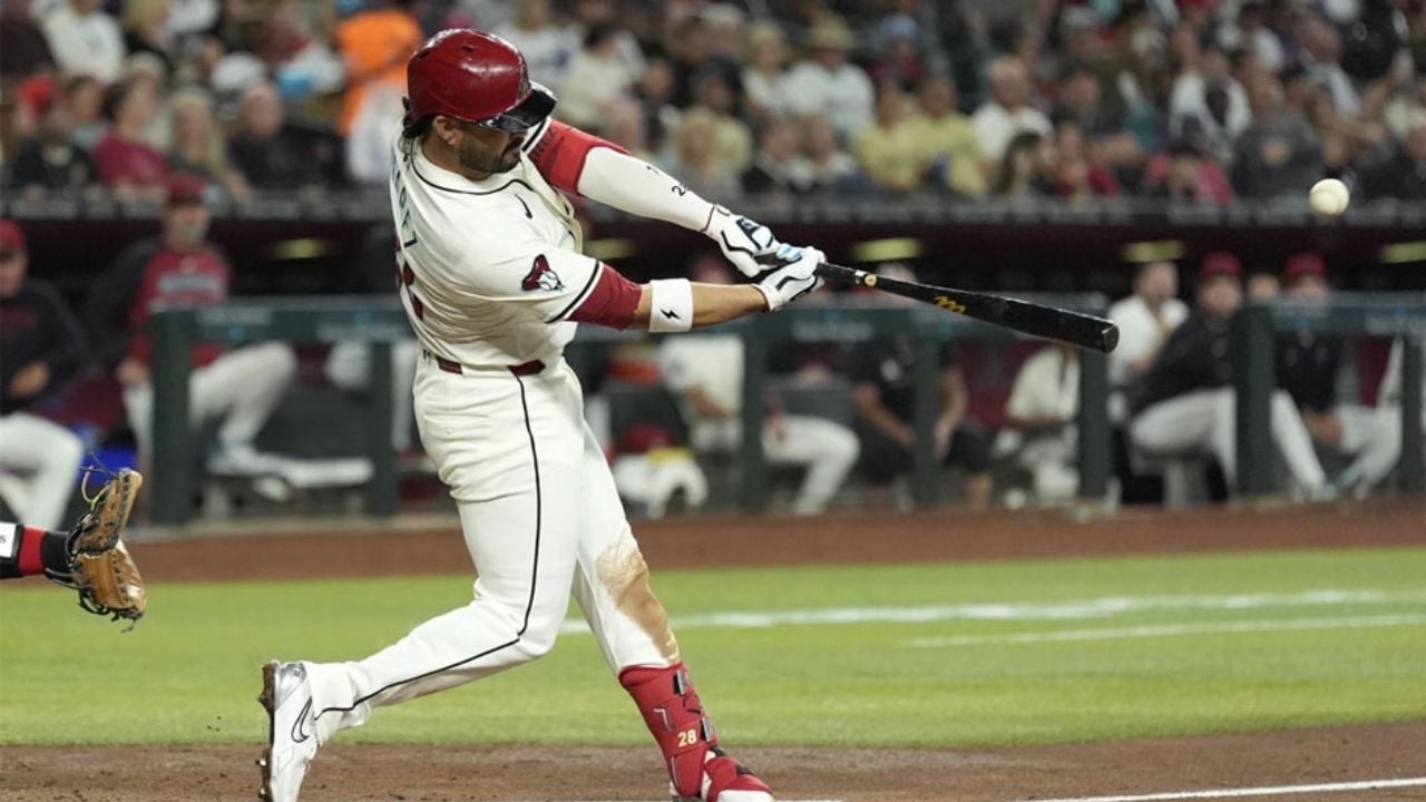 Suárez sigue ‘on fire’; dispara dos jonrones y Arizona limpia a Cardinals