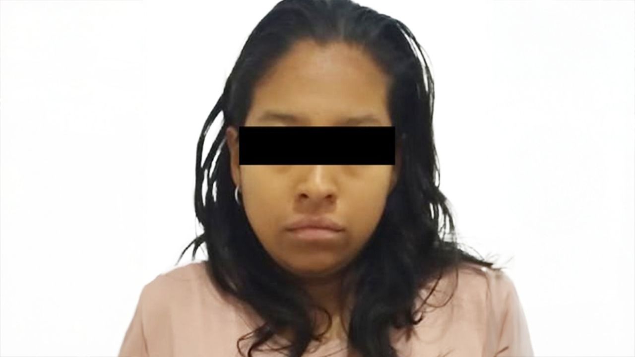 Apuñaló a su recién nacida y la abandonó en baldío de Edomex; la bebé está delicada