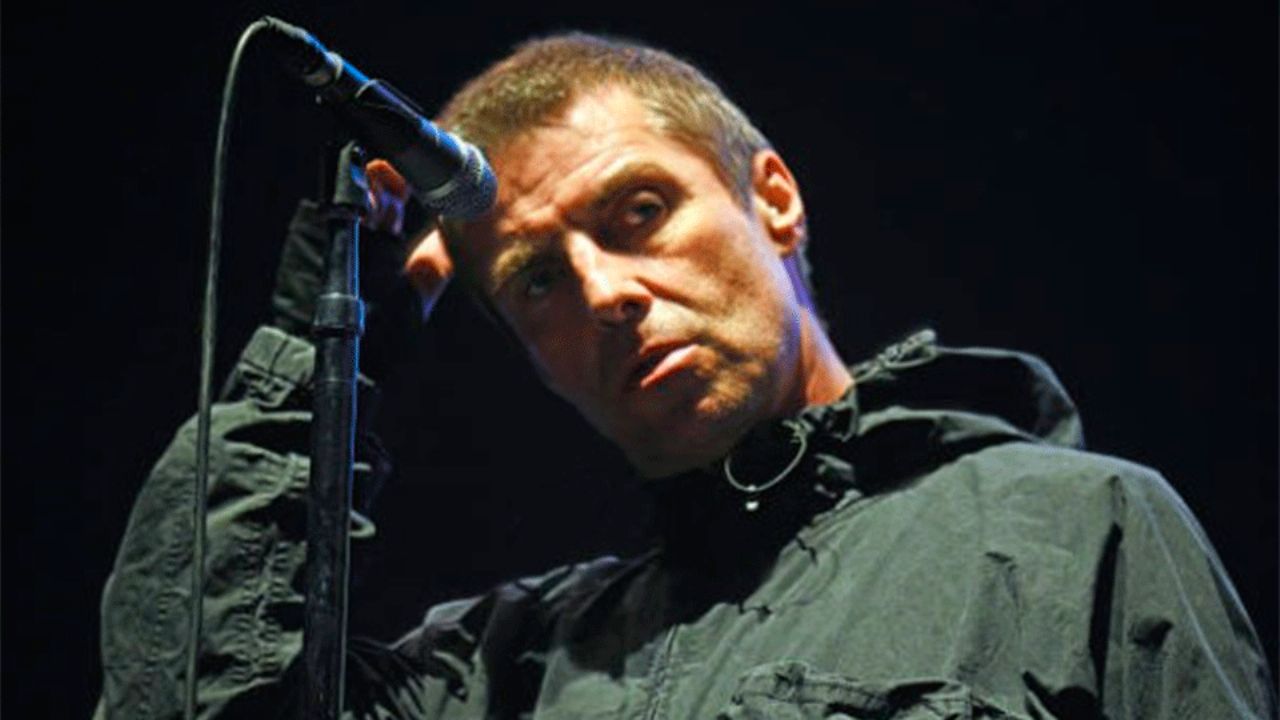 “Acá no hay cámaras chismosas”: Liam Gallagher lanza indirecta a Coldplay y su ‘kiss cam’