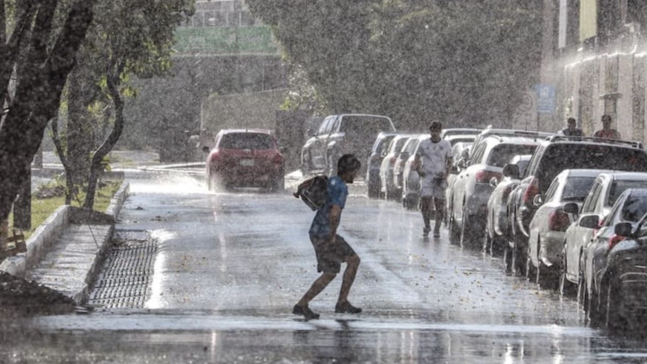 Conagua advierte lluvias fuertes por el monzón mexicano HOY: Estos estados deben tomar precauciones