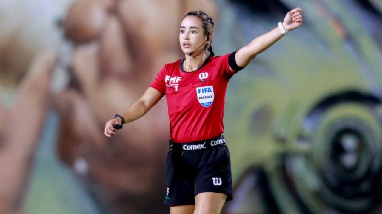 ¿Quién es Katia García? La única mujer en ser árbitro principal en el Mundial Sub-20