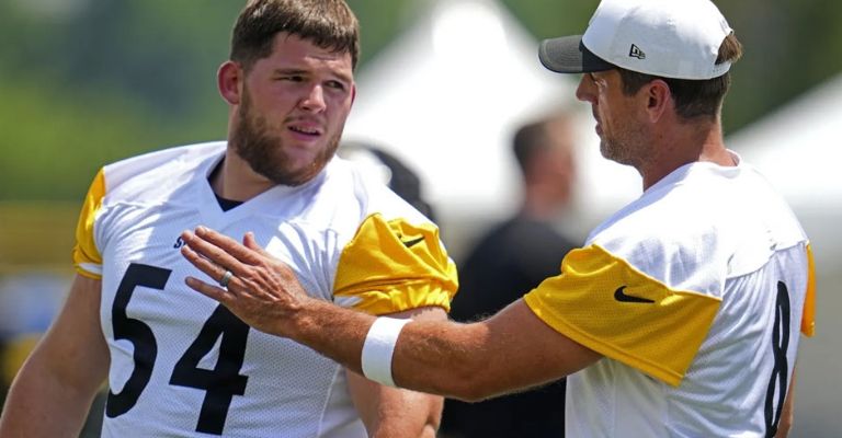 Rodgers se pone de acuerdo con su centro