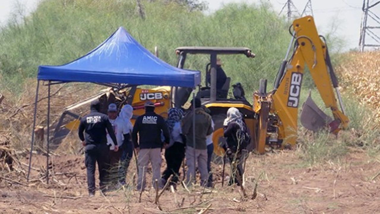 Van 20 cuerpos identificados de los 26 localizados en fosa clandestina del Valle del Yaqui
