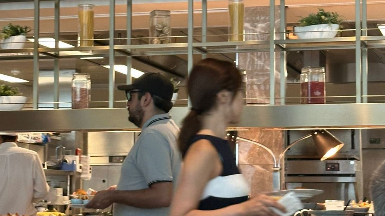 FOTOS: Así sorprendieron a ‘Andy’, hijo de AMLO, en lujoso y exclusivo hotel de Tokio, Japón