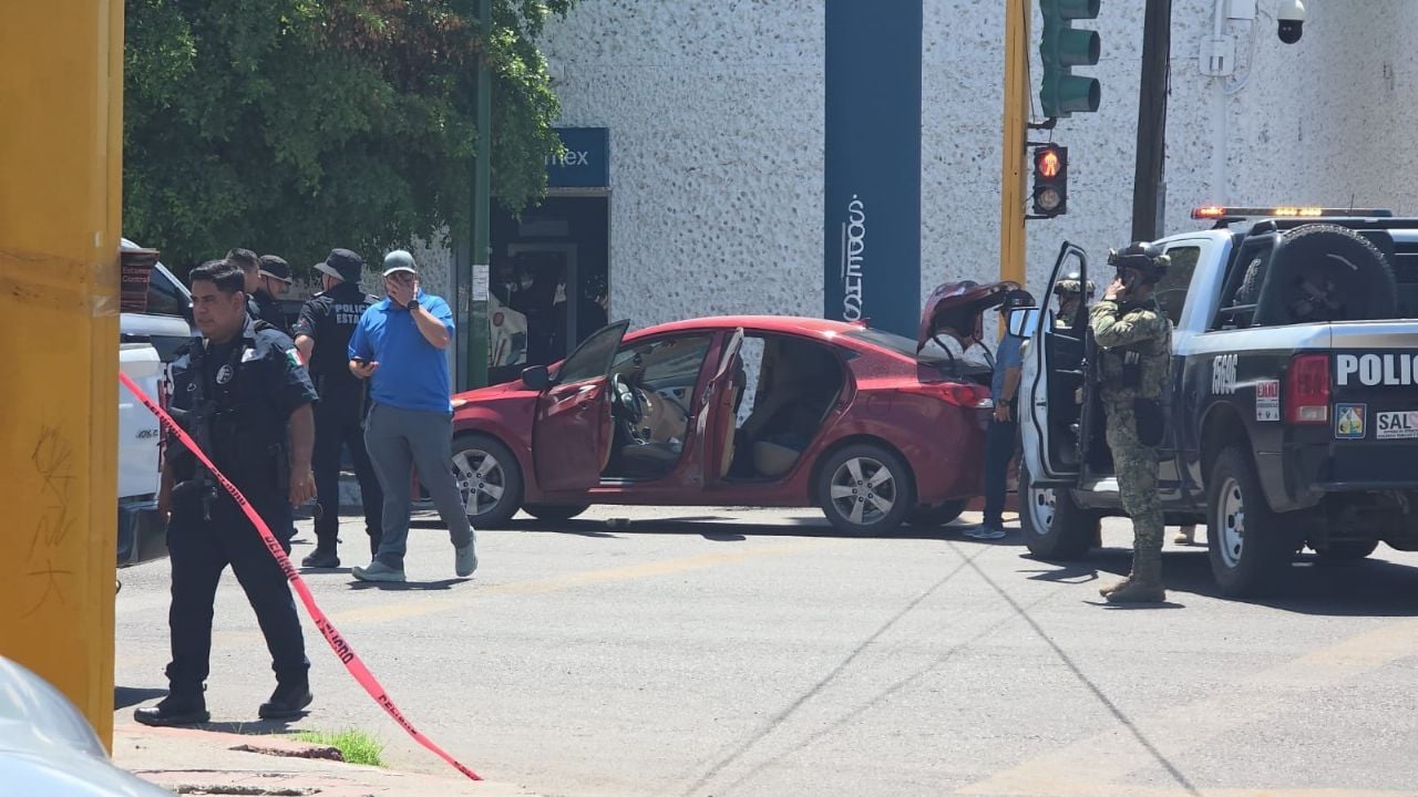 Fuerte TIROTEO y persecución: ATACAN a policías de Ciudad Obregón en pleno Centro; habría un elemento de AMIC herido
