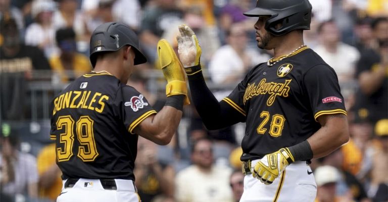 Los Pirates apoyaron a su lanzador