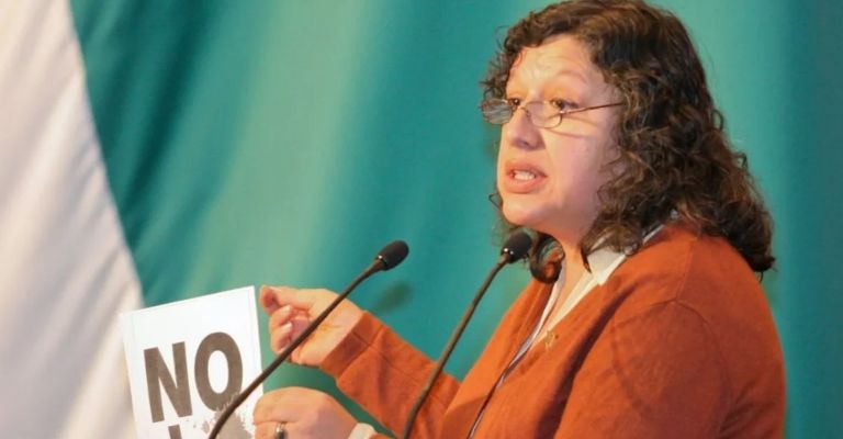 Renuncia de titular de CNB