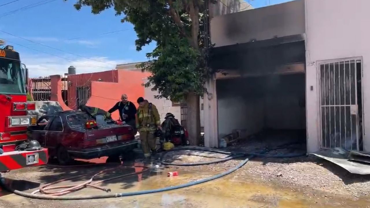 Le salvaron la vida: Vecinos rescatan a adulto mayor de casa en llamas en Hermosillo