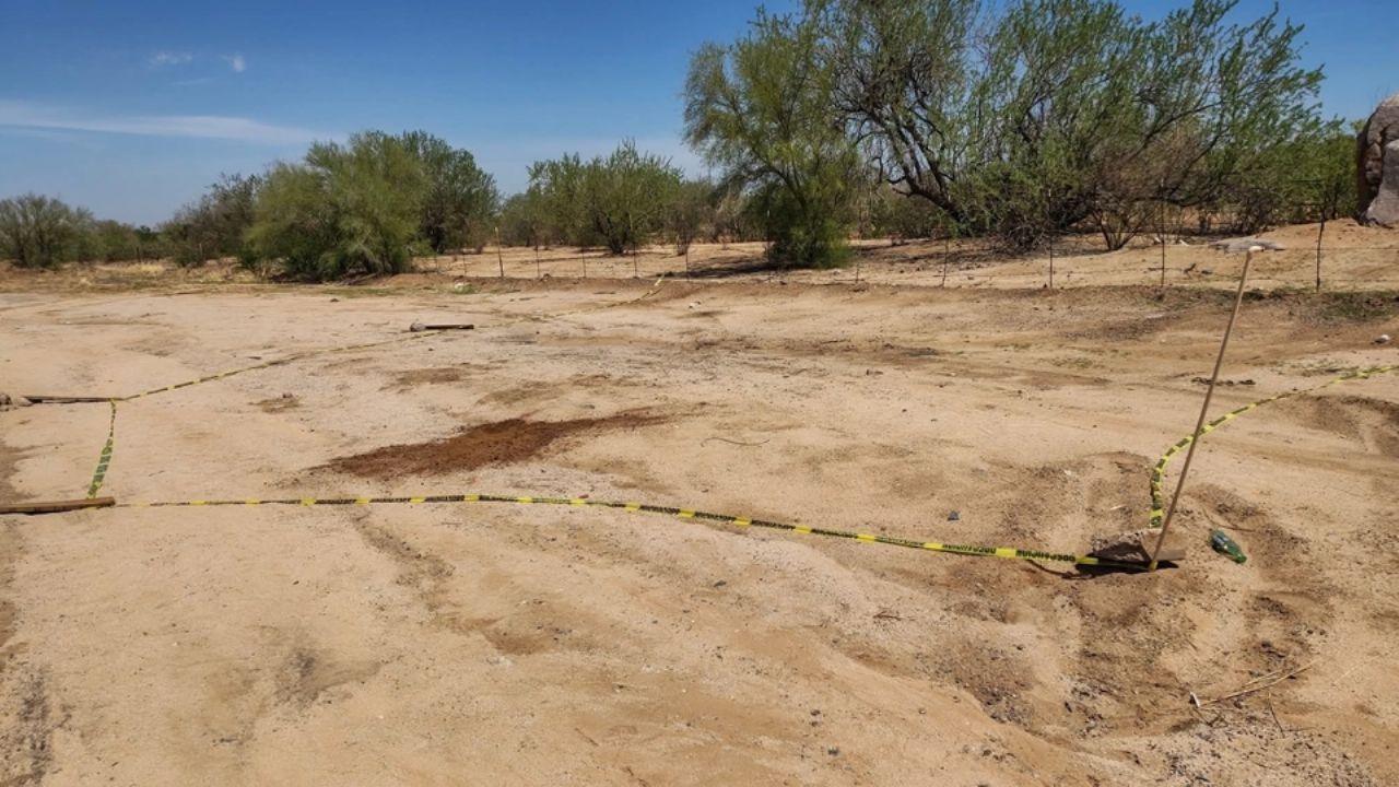 Le dieron el tiro de gracia: Localizan cuerpo en la carretera Hermosillo – La Colorada
