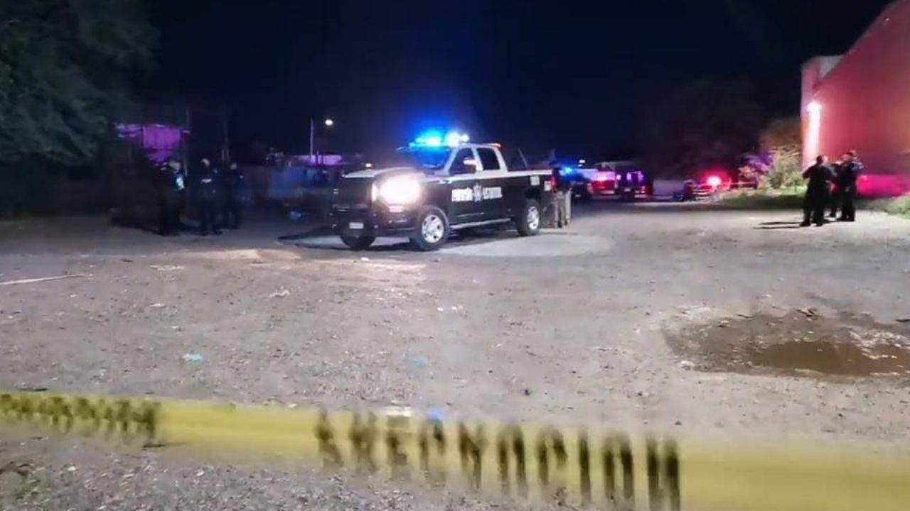 Ciudad Obregón: Hallan maletas con restos humanos y narcomensaje atrás de supermercado