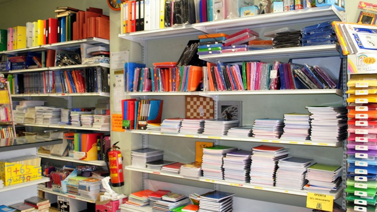 Reportan mayor flujo de compradores de artículos escolares en Hermosillo previo al regreso a clases