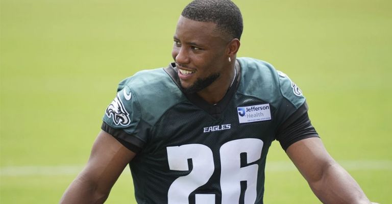 Barkley entren a de cara a la próxima campaña de la NFL