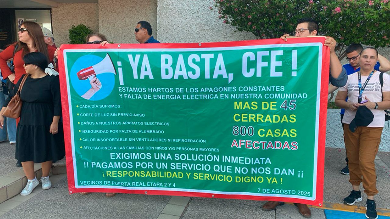 Se manifiestan contra CFE en Hermosillo por los constantes apagones; pasaron 21 horas sin luz