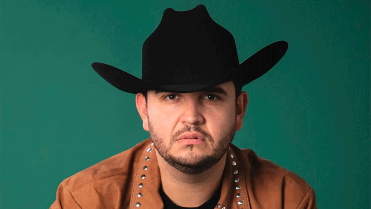 Edén Muñoz pospone fechas de su gira en EU por problemas con su visa; fans molestos