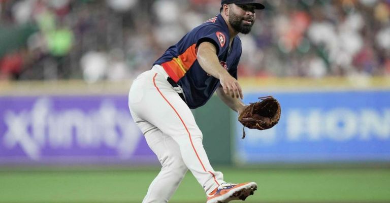 El mexicano no lanza desde 2023