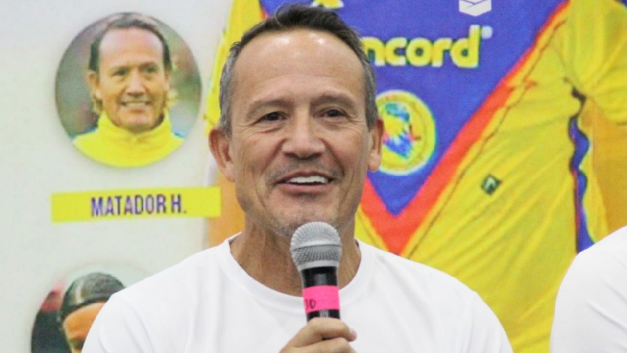 El ‘Matador’ Hernández reconoce a la afición sonorense durante la gira del Partido de Leyendas