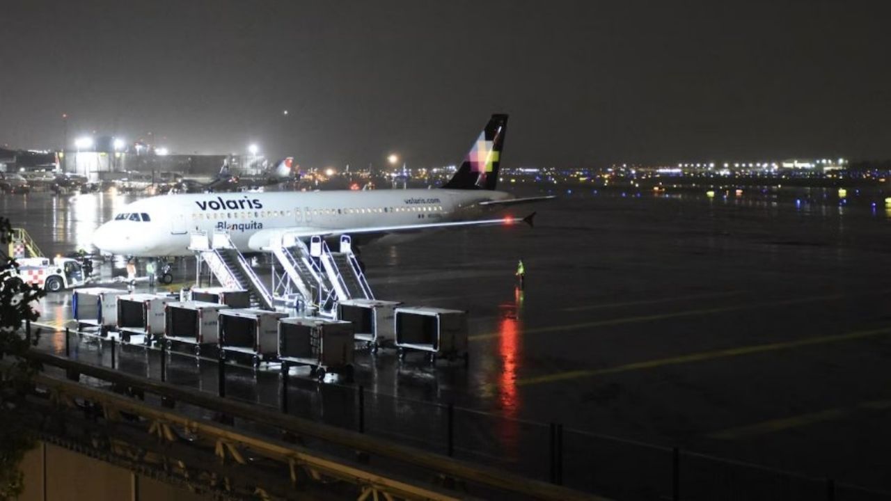 FUERTES LLUVIAS azotan CDMX: AICM detiene aterrizajes y despegues HOY 12 de agosto