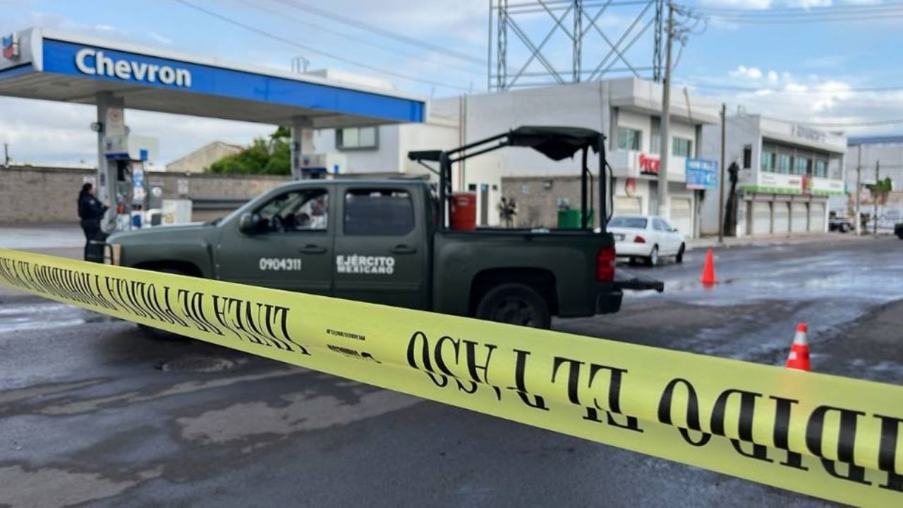 Iba saliendo de su turno: Asesinan a balazos a policía dentro de su automóvil en Culiacán