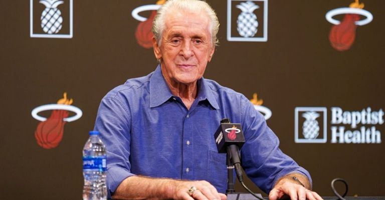 Actualmente se desempeña como directivo de Miami 