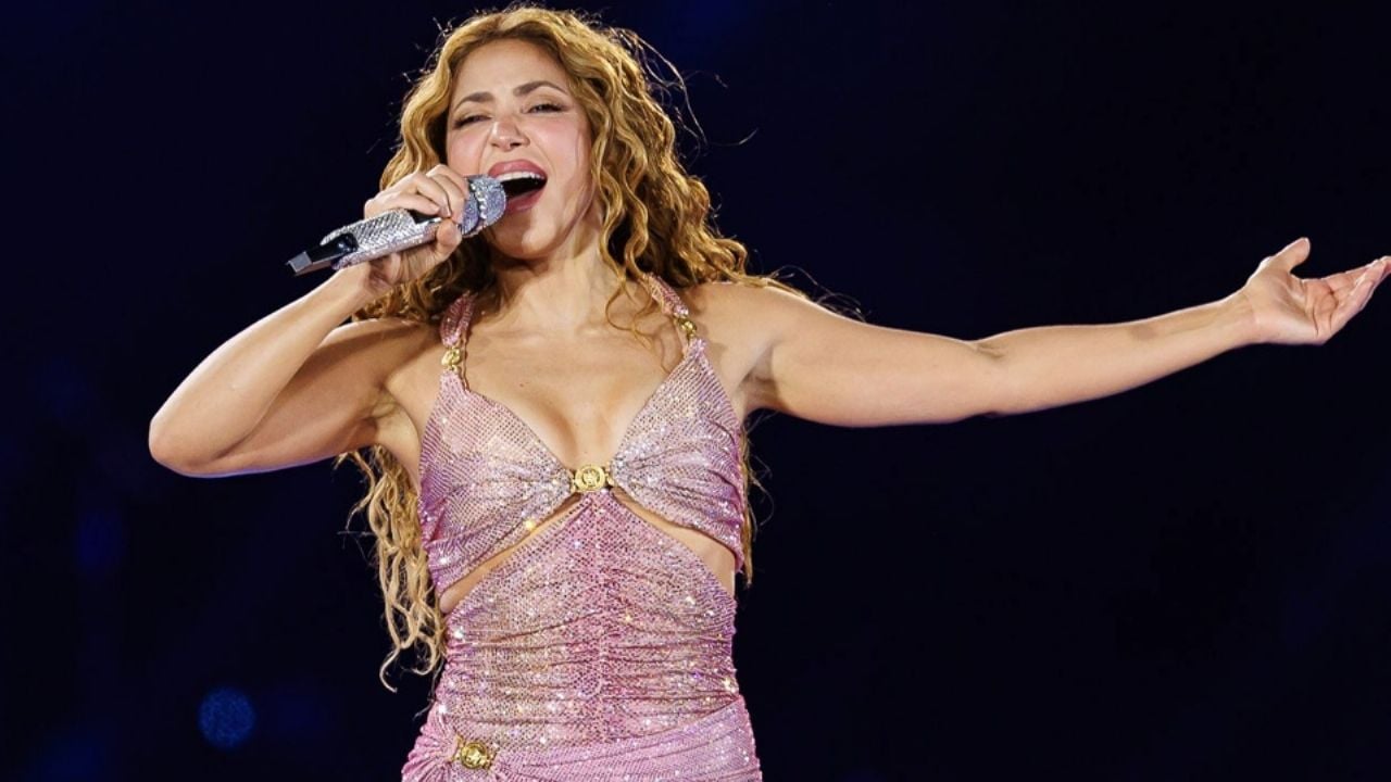 Shakira manda mensaje a los fans que llevan dos días acampando en el Zócalo antes de su concierto