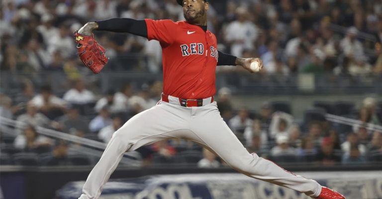 Chapman se apuntó el salvamento