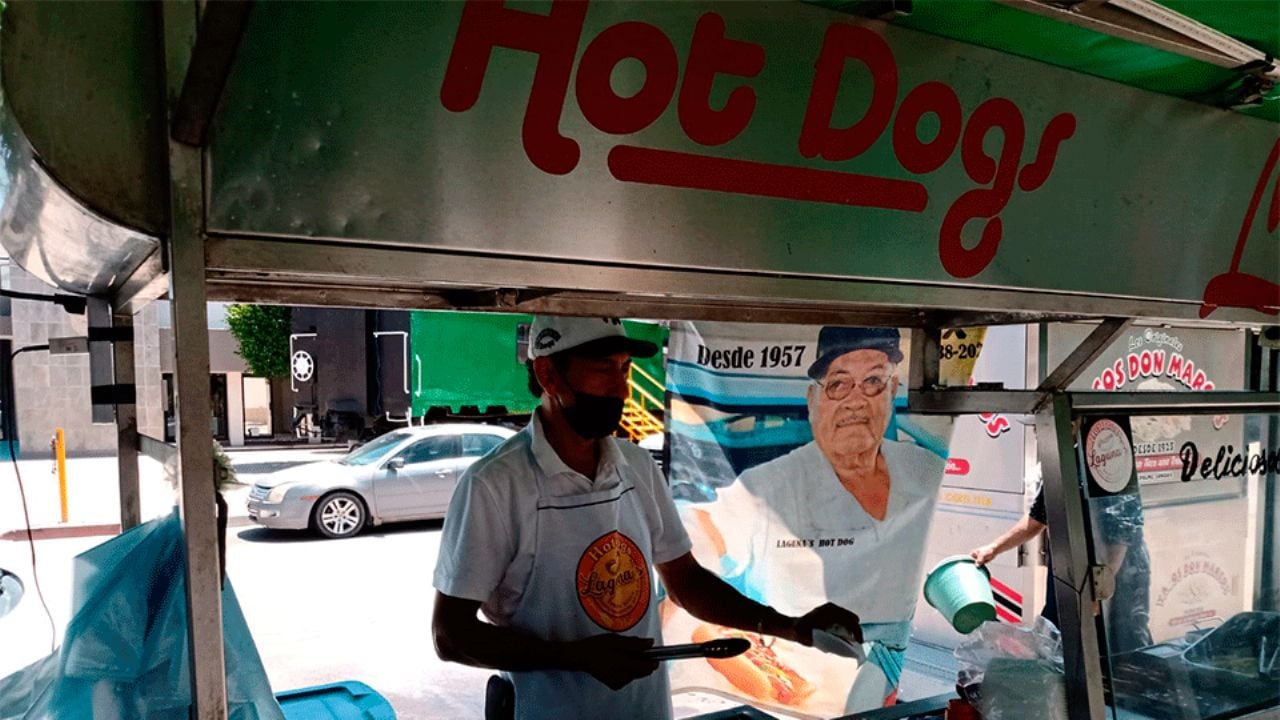 Juan Manuel Laguna, referente en los hot dogs de Empalme con años de experiencia