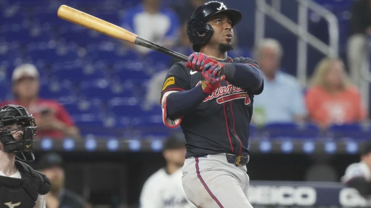 Albies y Profar disparan jonrones y los Braves le dan de palos a las Marlins
