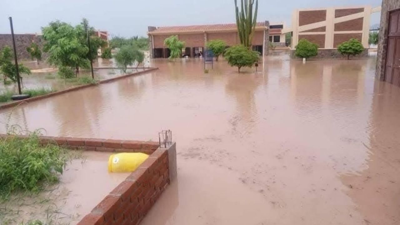 Inundación de la Universidad del Bienestar en Masiaca fue por cúmulo de basura: Protección Civil