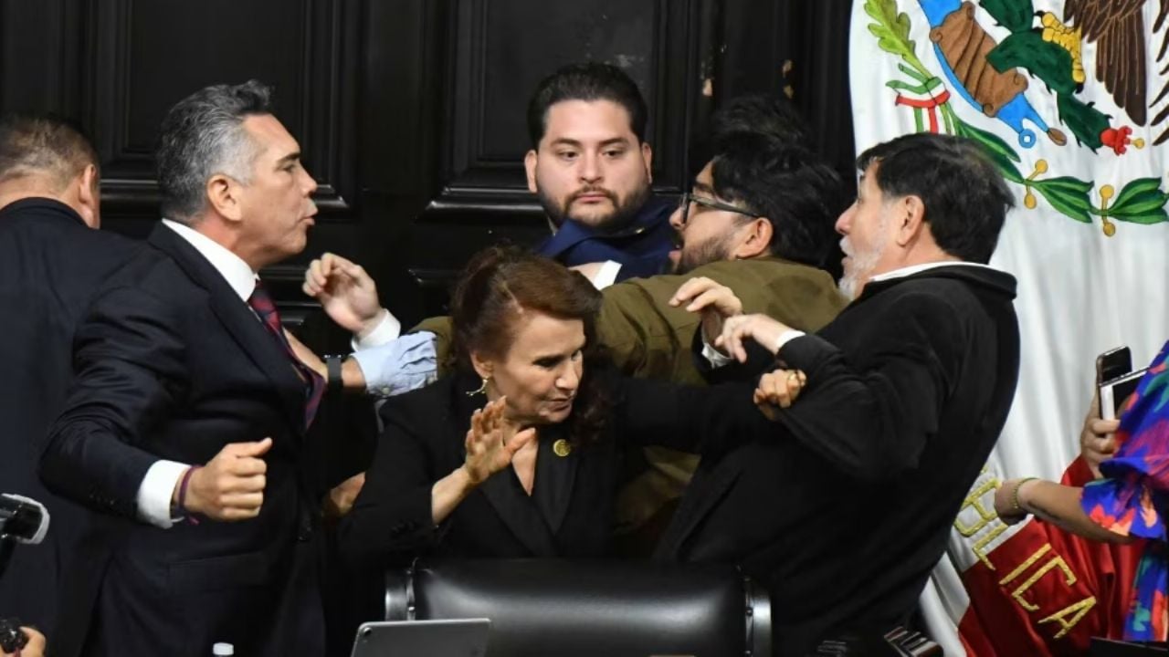 Por amenazas de muerte: Noroña denuncia ante FGR a ‘Alito’ Moreno tras pelea a golpes en el Senado