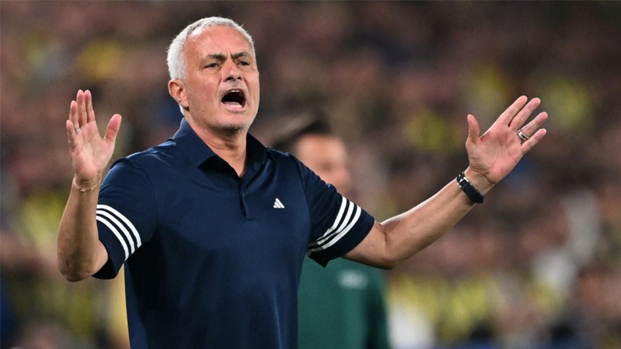 Fenerbaçe de Edson Álvarez despide a José Mourinho; peligra la titularidad del mexicano