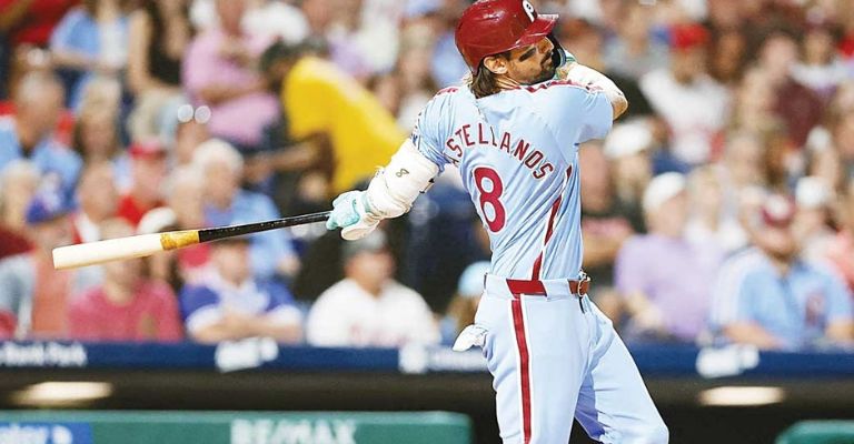 Castellanos lo hace instintivamente