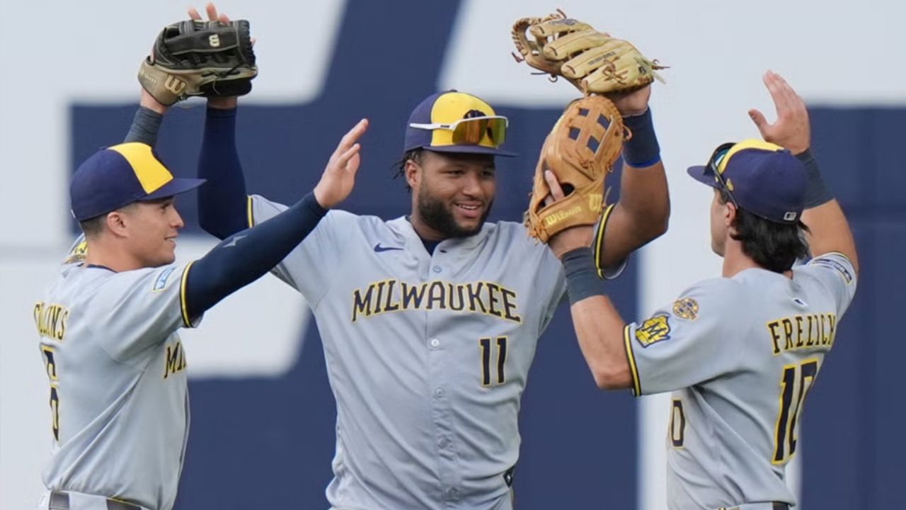 Milwaukee Brewers derrota a Blue Jays y se consolida en la cima de MLB
