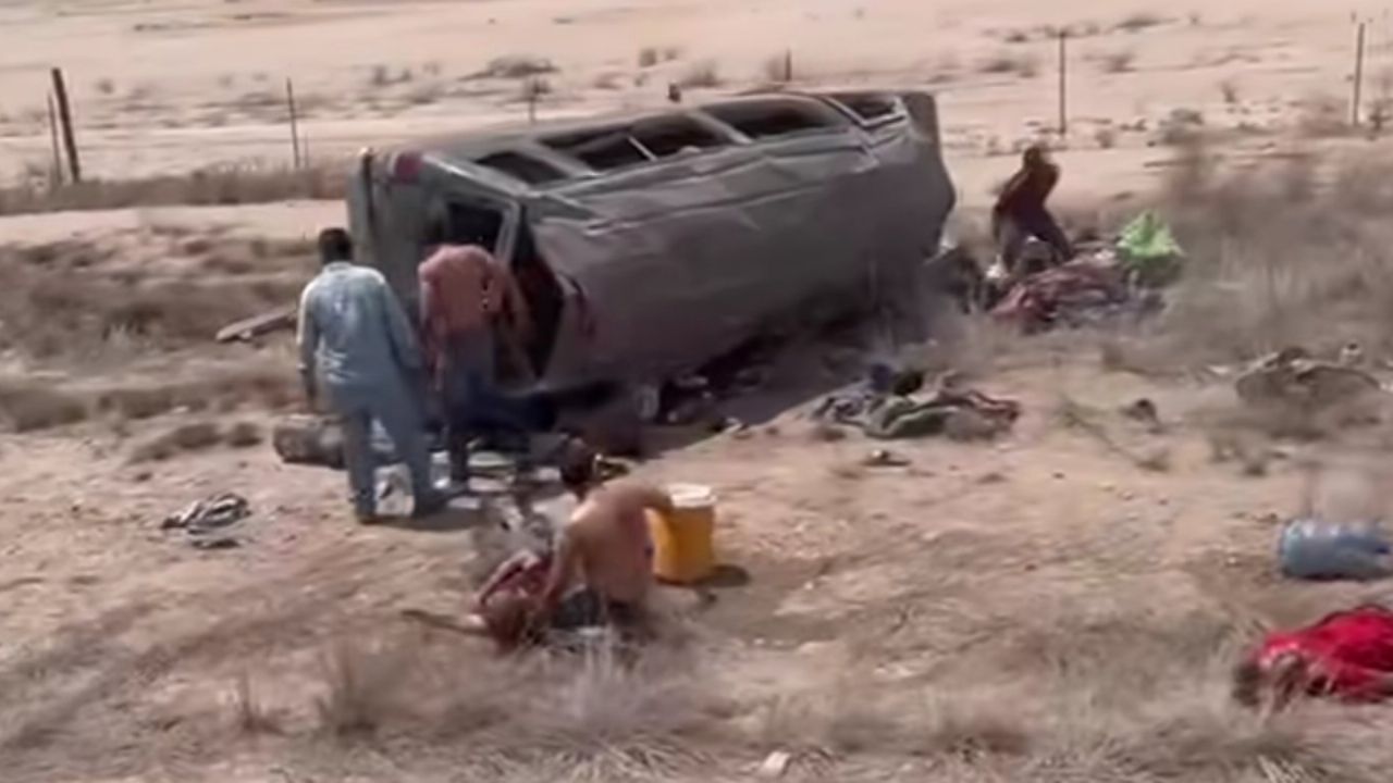 Tremendo accidente en la Costa de Hermosillo deja 12 jornaleros lesionados y un muerto