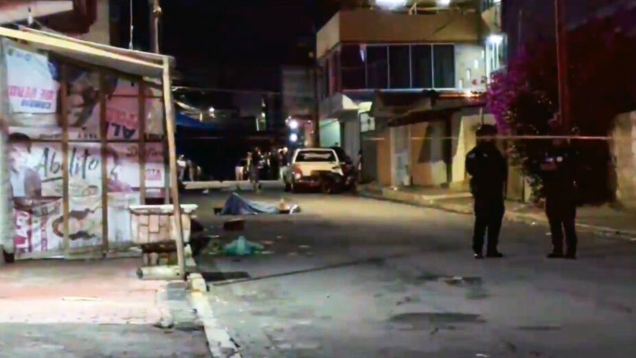 De agresor a víctima: Mata a tiros a tres personas y multitud lo lincha a golpes en Edomex