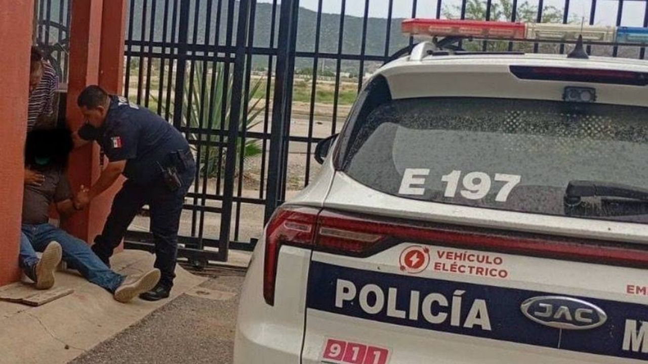 Policías de Hermosillo logran salvar a hombre que había sufrido una crisis convulsiva