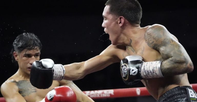 Oscar Valdez tiene regreso triunfal ante su gente: Derrota a Medina por decisión
