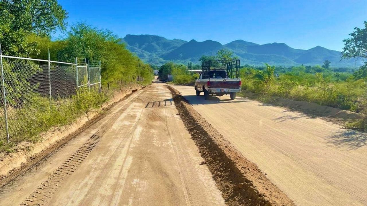 Álamos comienza la rehabilitación de caminos rurales afectados por ‘Lorena’