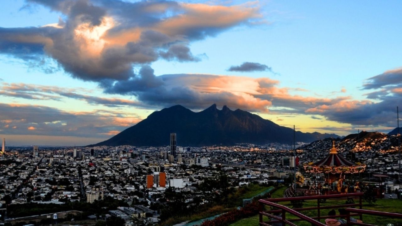 Monterrey: recorre la ciudad de las montañas rentando una camioneta