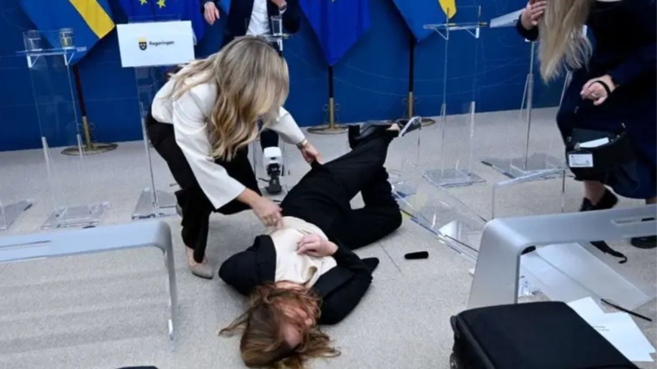 VIDEO: Ministra de Salud sueca se desmaya en su primera conferencia de prensa