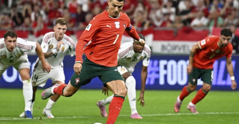 Cristiano anotó de penal para Portugal