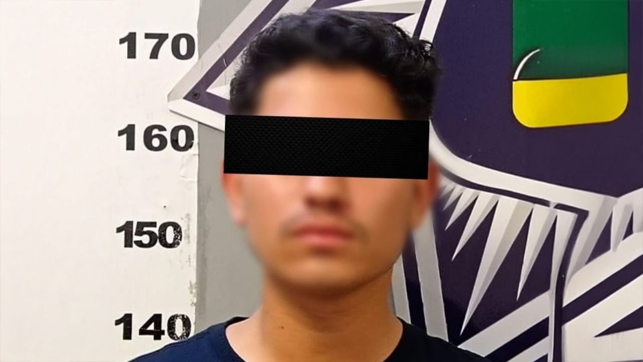 Joven en estado etílico agrede a oficial en Nogales; provocó que cayera por escaleras