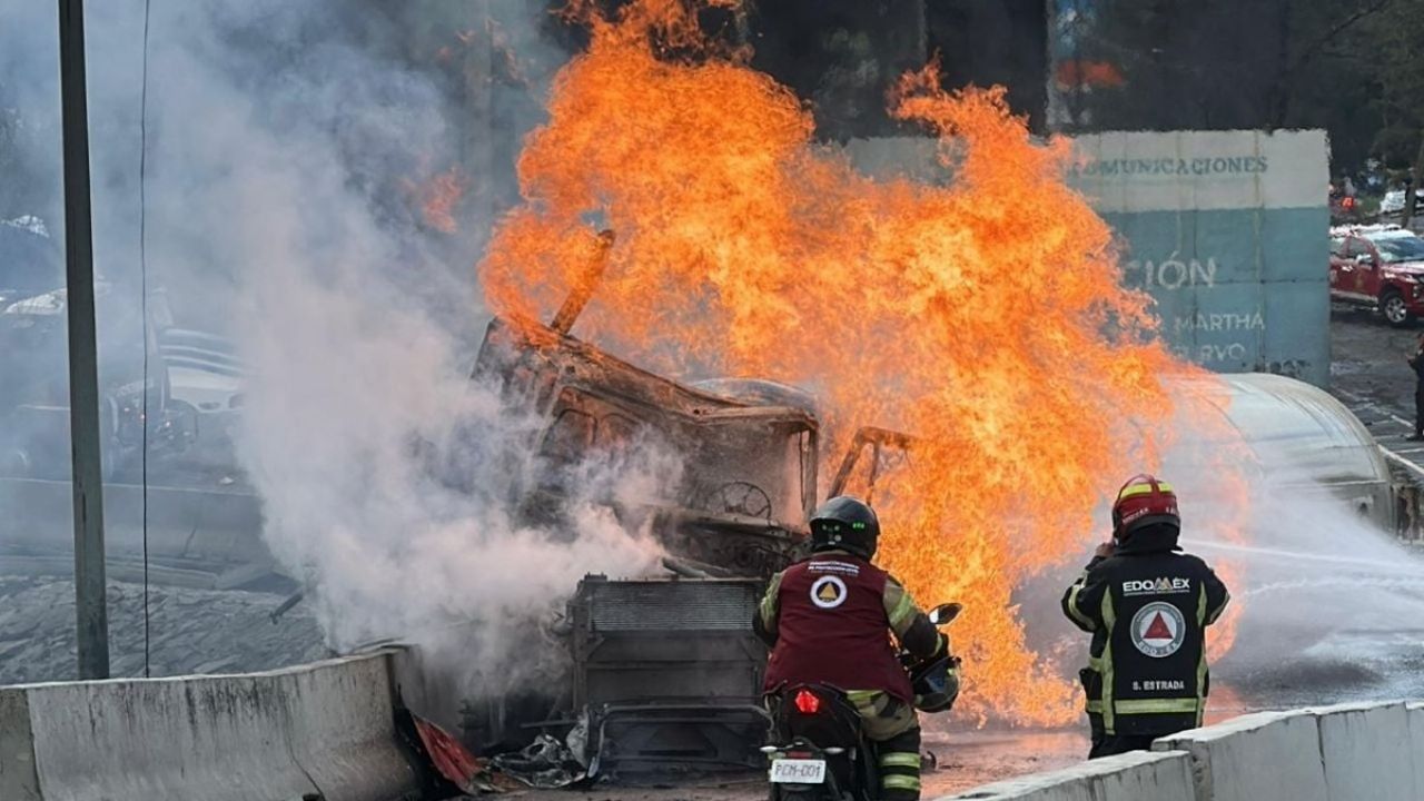 CDMX, de luto: Sube a 4 el número de muertos tras explosión de pipa de gas en Iztapalapa