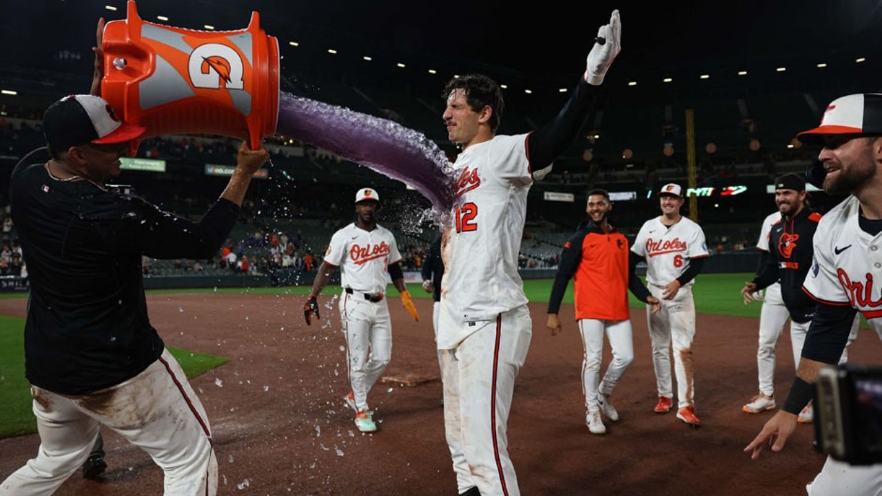 Beavers viste de héroe de nueva cuenta y los Orioles barren a los Pirates