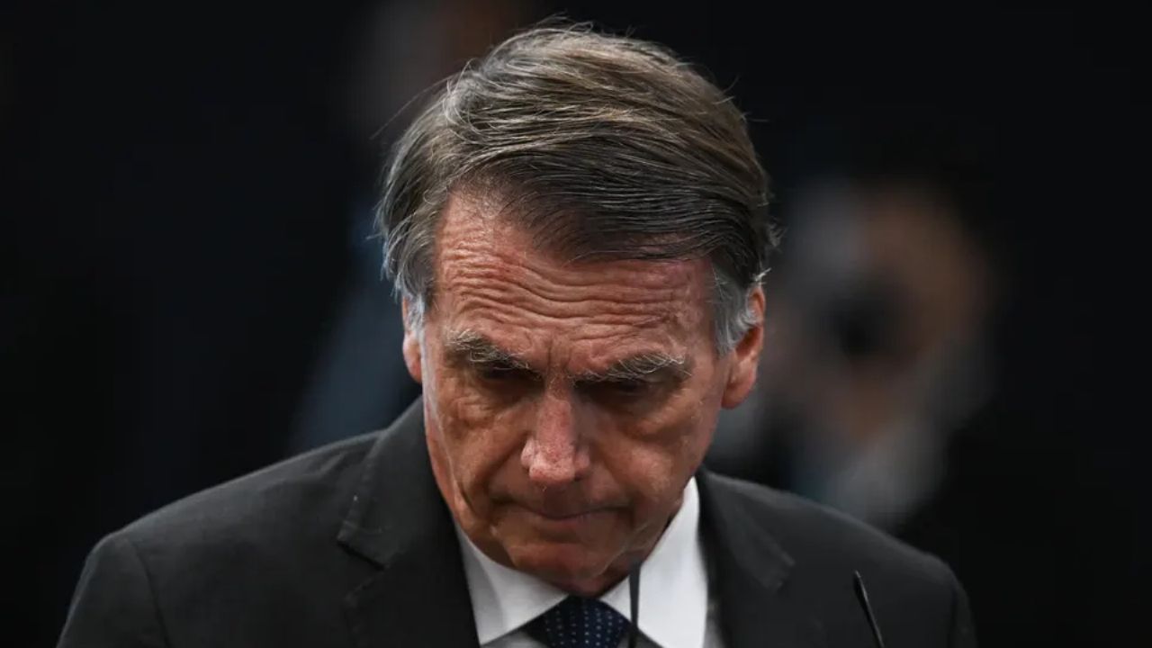 Justicia de Brasil da 27 años y 3 meses de cárcel a Bolsonaro por intento de golpe de Estado