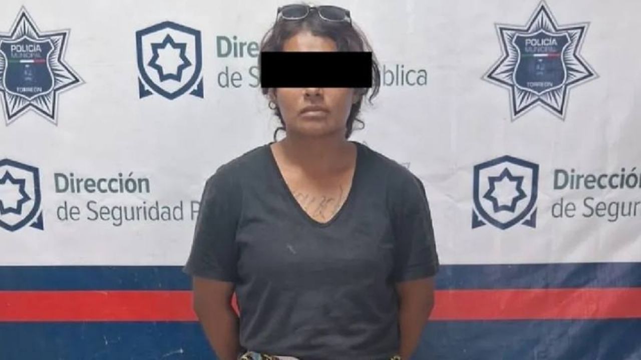 Niños deambulan solos y piden dinero para comer en calles de Torreón; la madre fue detenida