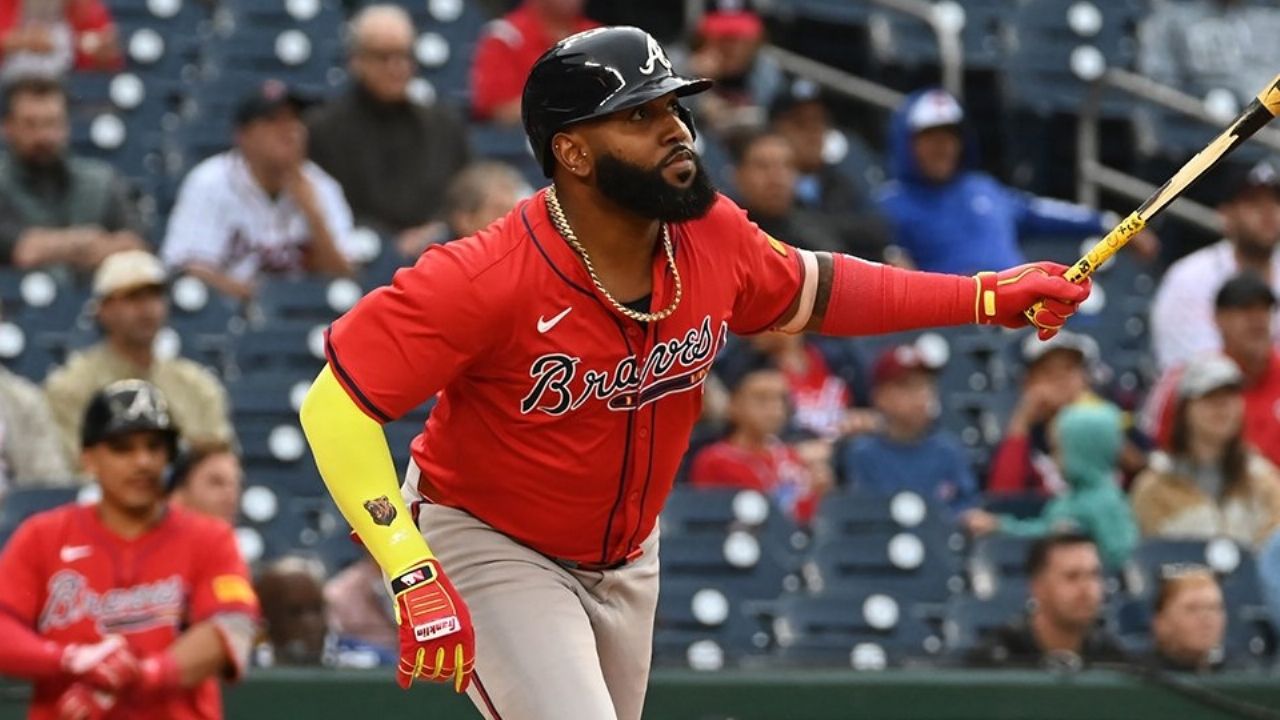 Marcell Ozuna produce tres y los Braves completan la barrida sobre los Nationals