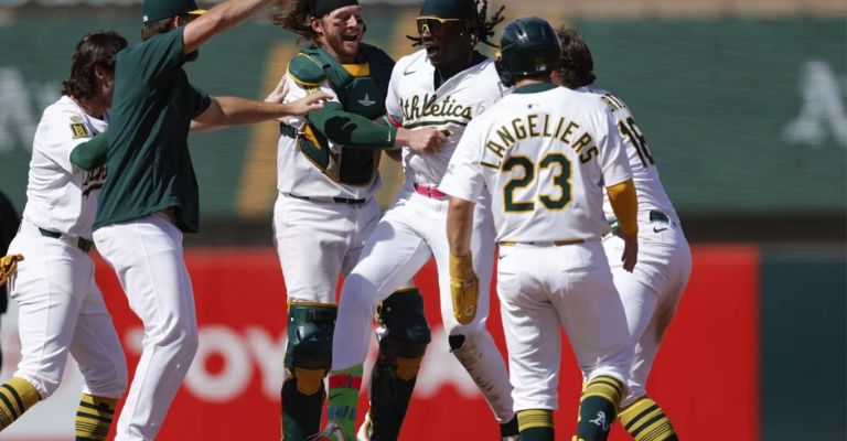 Athletics salieron con la serie de Boston