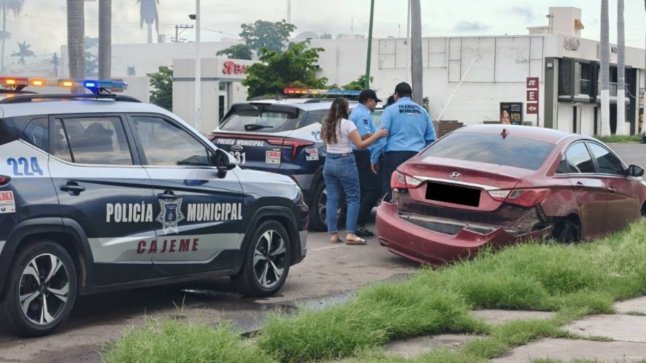 Identifican a mujer que causó una persecución en Ciudad Obregón; quiso darse a la fuga