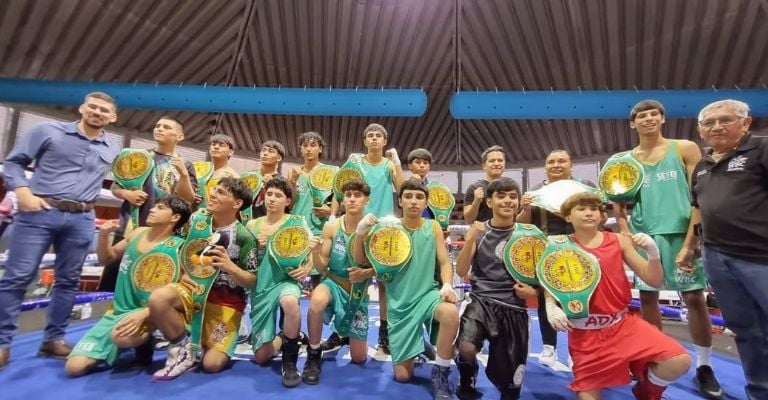 El boxeador sonorense 'Gladiador’ Castro se corona campeón nacional ante su gente